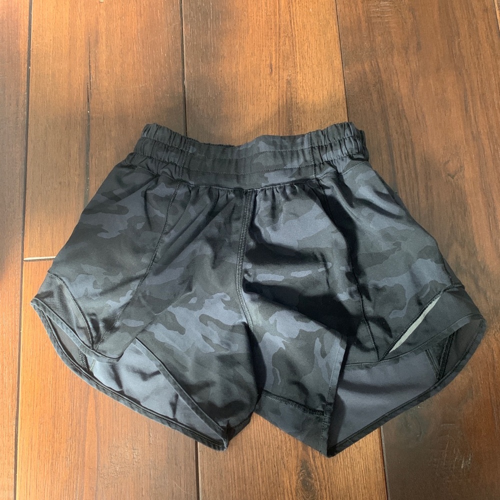 lululemon dark camo shorts
